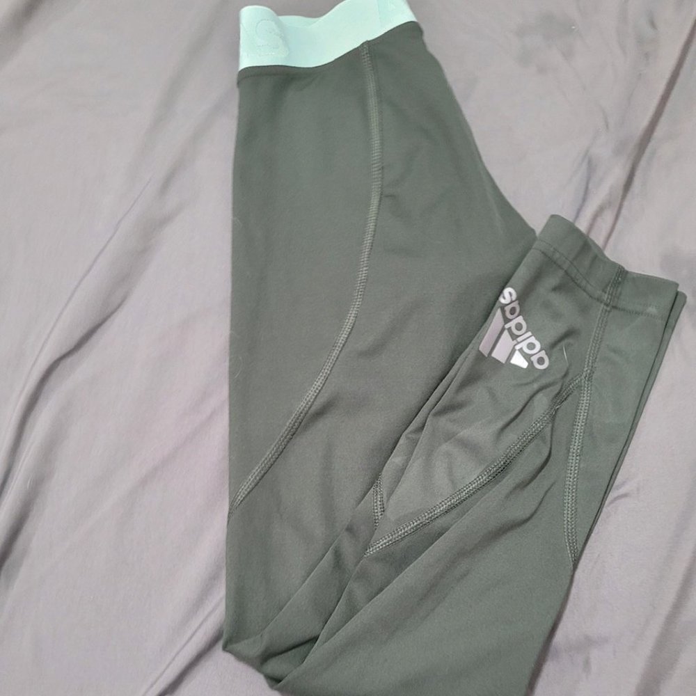 Adidas dri-fit leggings